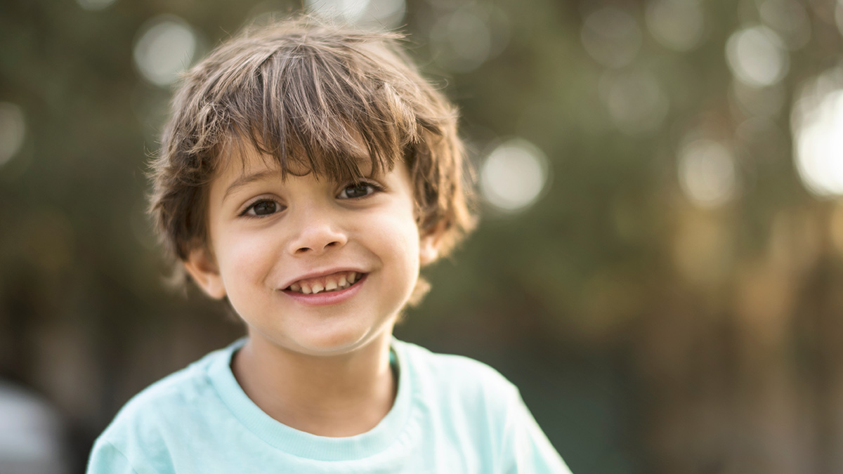 bambina con problemi nel linguaggio