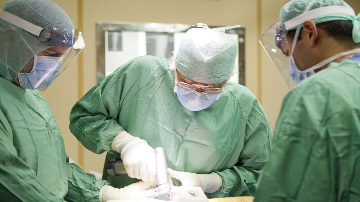 Tecnica Ilizarov per rigenerazione ossea